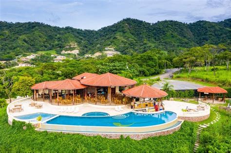 Costa Rica Gated Communities To Invest In Playa Flamingo