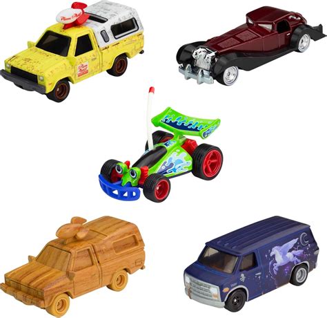 Amazon Hot Wheels Disney Cars Bundle Set Of 5 Premium Disney And Pixar 1 64 Scale Toy Cars