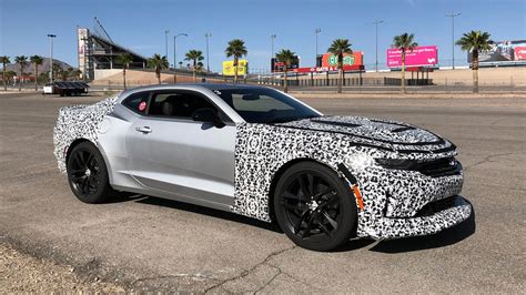 Hitting the track in Chevy's 2019 Camaro Turbo 1LE prototype - CNET