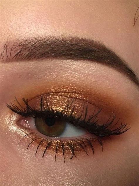 63 Best Stunning 😘 Gold Glitter Eye Makeup Inspirational Idea You May