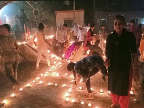 Hanuman Jayanti Celebrated By Lighting 1100 Lamps In Siddhnath Temple