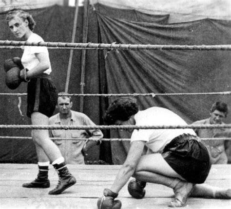 Old Photos Of Women Boxing Vintage Everyday