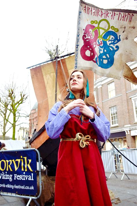 jorvik viking festival - Girl vs Globe