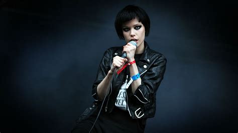 Alice Glass Crystal Castles Estrena Stillbirth Shook Down Underzine