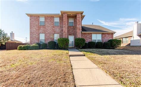 611 Pewitt Dr Lancaster Tx 75146 Mls 14234405 Redfin