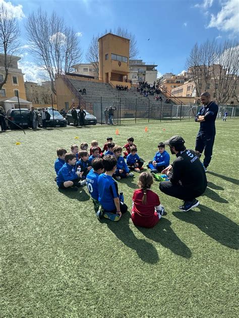 Sabato Di Calcio E Divertimento Per I Bambini Della Scuola Calcio Inter