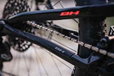 Nuova Bh Atom X Carbon più leggera più rigida più veloce eBikeCult it