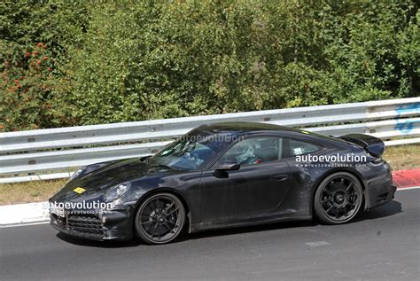 Porsche 911 Gts Facelift Spied On The Nurburgring In Hybrid Version Autoevolution