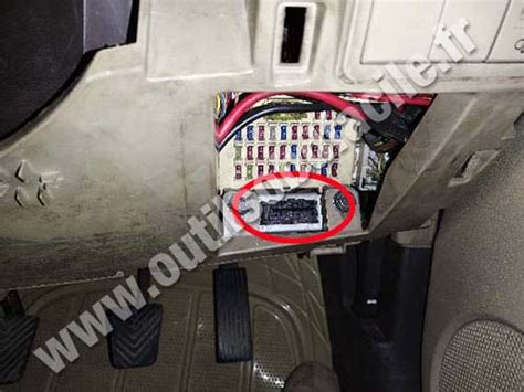 OBD Stecker In Hyundai I20 2008 2014 RHD Einfach Ihren Adapter