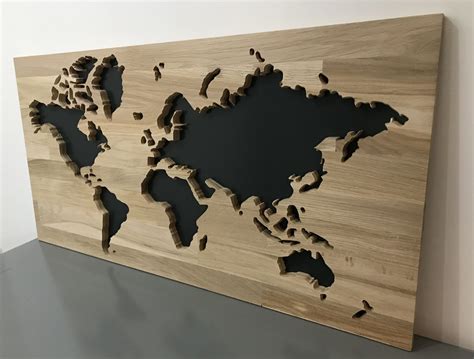 Mappemonde en bois massif sculpté LES RIVES DU BOIS