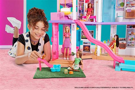 Barbie Deluxe Dream House With Elevator