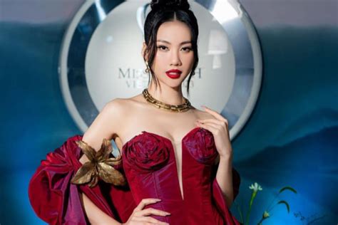 Potret Bui Quynh Hoa Miss Universe Vietnam Menawan