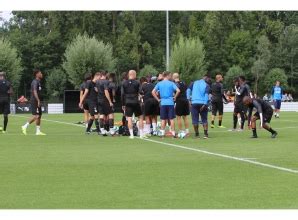 Amiens SC Football Le Groupe Pour Le Match Amiens SC LOSC