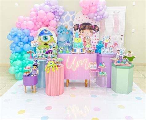Festa Monstros Sa Menina - Festa Monstros SA: +27 ideias de decoração! - Bolo Guaraná