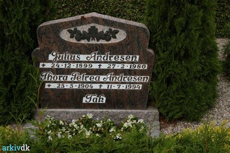 Arkiv Dk Gravsten Over Julius Andresen Og Thora Petrea Andresen