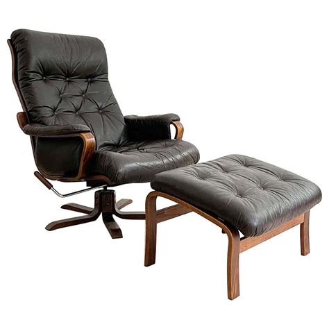 Vintage Mid Century Modern Italian Lounge Chair And Ottoman At 1stdibs