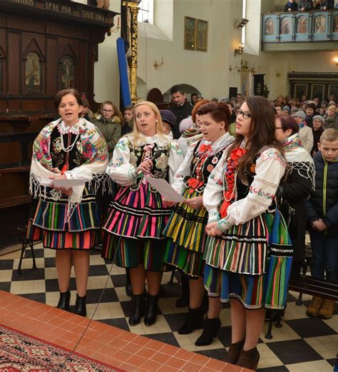 Costumes From The Region Of Rawa Mazowiecka Polish Folk Costumes