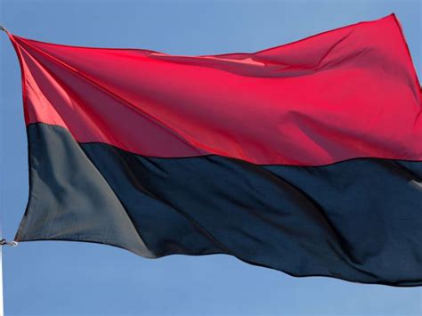 Banderowska flaga będzie stale powiewać nad Kropywnyckim na Ukrainie ...