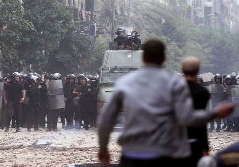 Violent Protests In Egypt Pit Thousands Against Police The New York Times