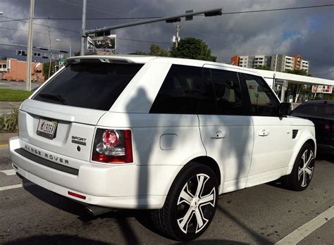 white range rover |MYAutoShowRoom