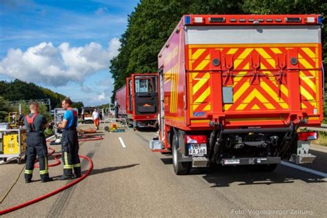 Schwerer Lkw Unfall Auf Der A Oberhessen Live