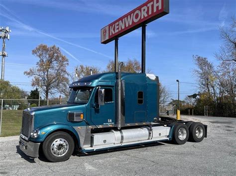 2013 Freightliner Coronado 132 Sleeper Semi Truck 60 Mid Roof