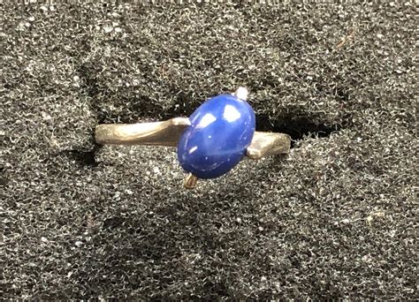 Lot K Gold Star Sapphire Ring