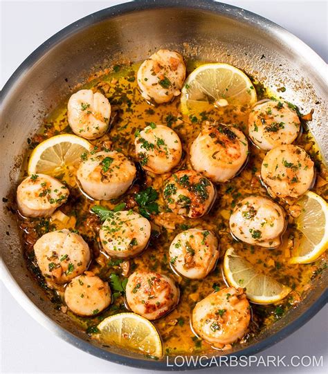 Seared Scallops With Garlic Lemon Butter Sauce