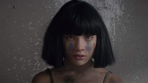 Sia divulga o clipe de "The Greatest" - VAGALUME