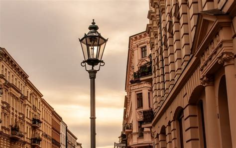 Bezustanny pech latarni ulicznej we Włocławku pijany 40 latek