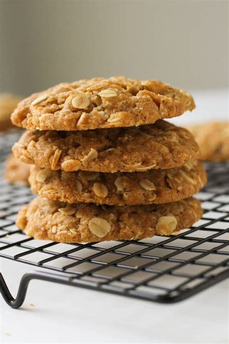 Easy Chewy Anzac Biscuit Recipe Anzac Biscuits Easy Recipe Chewy Cookies Biscuit Aussie Buttery