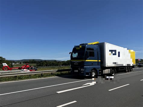 A73 Abfahrt bei Baiersdorf Lkw übersieht Fahrrad beim Abbiegen