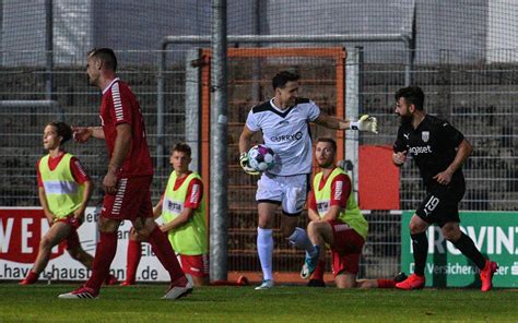 Fußball Oberligist 1 FC Kleve kann weiter auf Torwart Ahmet Taner setzen