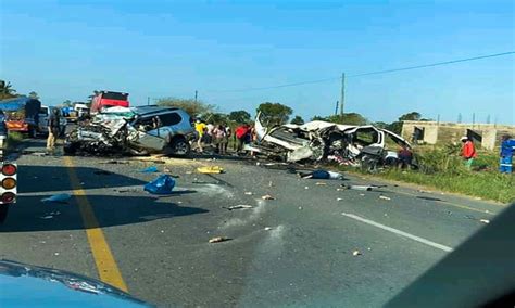 Acidente De Via O Faz Mortes E Quatro Feridos Na Manhi A O Pa S