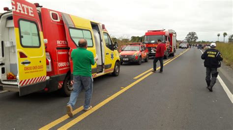 MidiaNews Carros Batem De Frente E Casal Morre Na Estrada Da Guia