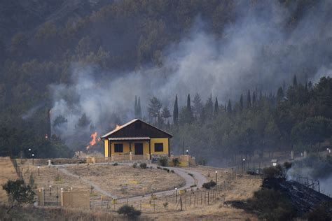 Hell On Earth Italy Battles Lucifer Heat Wave Wildfires Daily Sabah