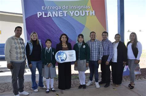 Ssg Entrega Insignias Plata Planet Youth A Escuelas Secundarias De