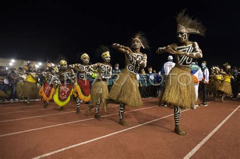 Tari Seka Kamoro Tutup Cabang Atletik Pon Papua Antara Foto