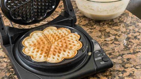 How To Use A Waring Pro Waffle Maker Steps Waffle Maker Guides