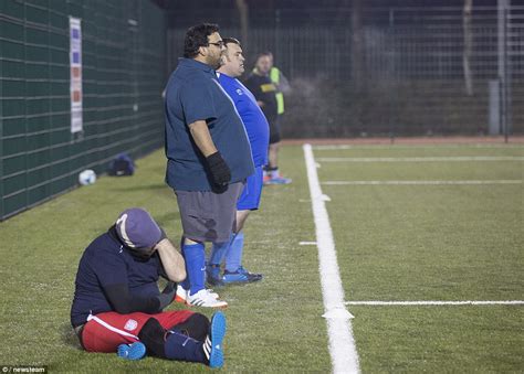 Men V Fat Football League For Obese Players Is Launched Daily Mail Online