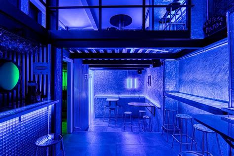pantera mambo bar  barcelona  insayn design fantasia bars blue