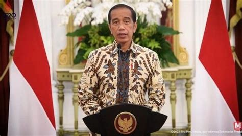 Jokowi Berikan BLT Minyak Goreng Rp100 000 Selama 3 Bulan