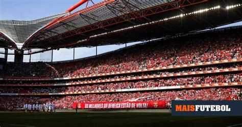 Benfica Fc Porto Dois Adeptos Detidos E Um Pol Cia Ferido Maisfutebol