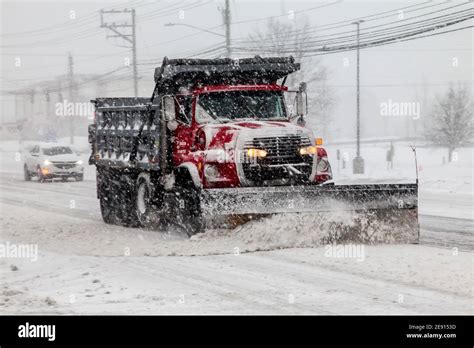 Snow Plow Truck Hi Res Stock Photography And Images Alamy