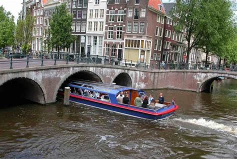 Canal cruises, tourist info & other useful Amsterdam Information