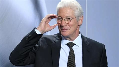 Choquant Richard Gere quitte l Amérique pour l Espagne et promet de