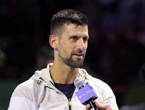 Novak Djokovic Injury Injury Worries For Novak Djokovic Stefanos