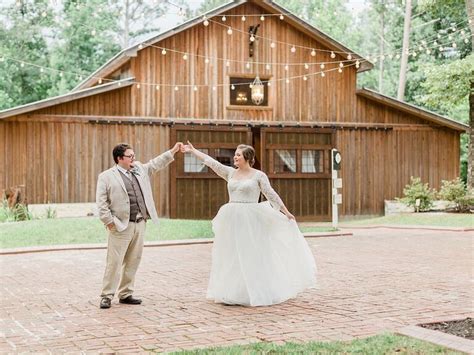 The 13 Best Rustic Wedding Venues in the U.S.