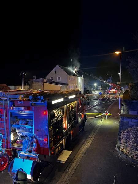 Brandeinsatz Dachstuhlbrand Nach Explosion Feuerwehr Elztal