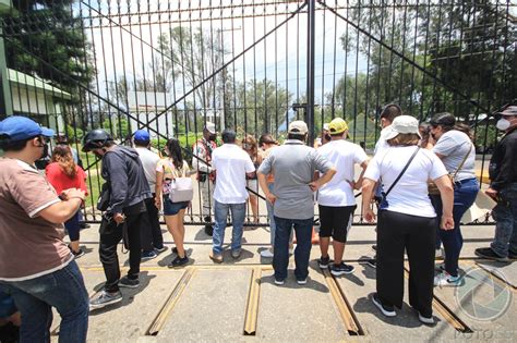 Vacunan a mayores de 18 años en Zona Militar de Ixcotel mañana será en